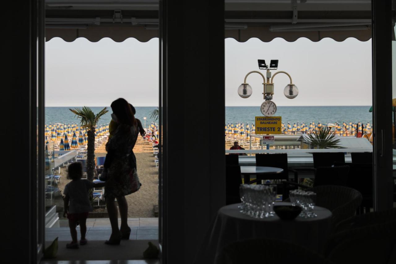 Hotel Boston 3 Stelle Superior Frontemare Lido di Jesolo Exterior foto