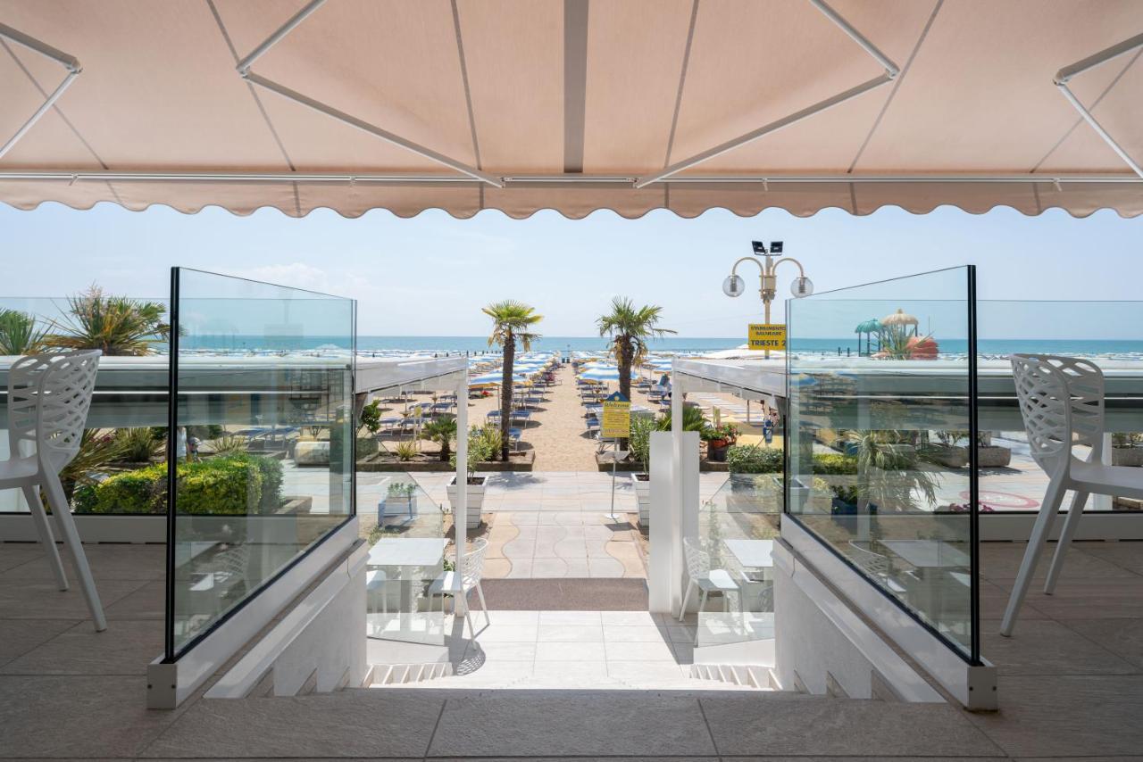 Hotel Boston 3 Stelle Superior Frontemare Lido di Jesolo Exterior foto